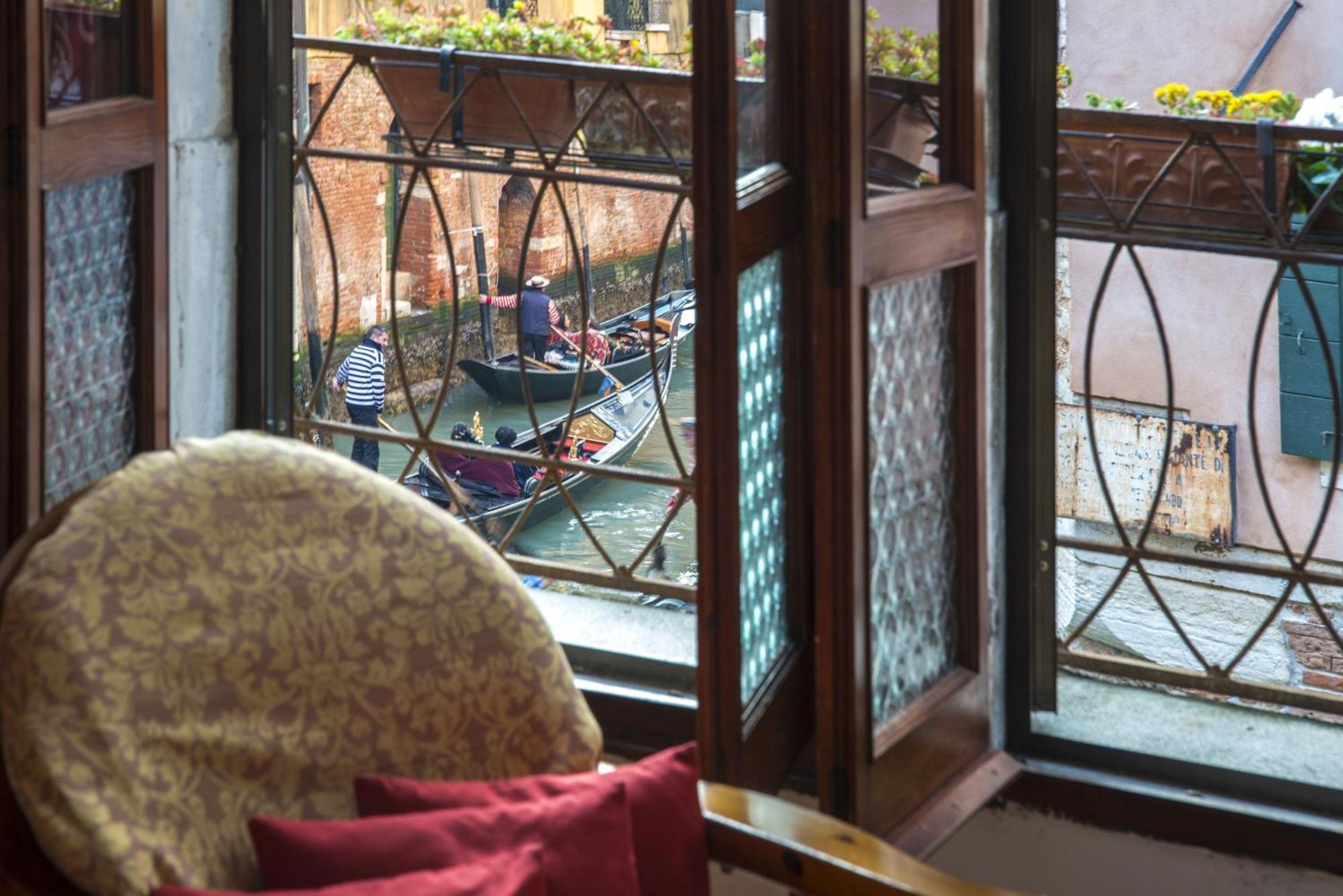 Tre Sestieri Terrace - Canal View 2024 Venise Chambre photo